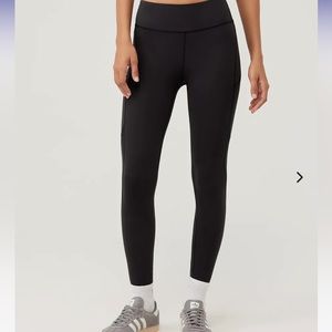 Outdoor Voices Superform Zoom 7/8 Black size medium